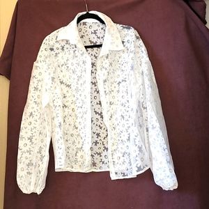 White with yellow flowers blouse sixe XL. Never worn